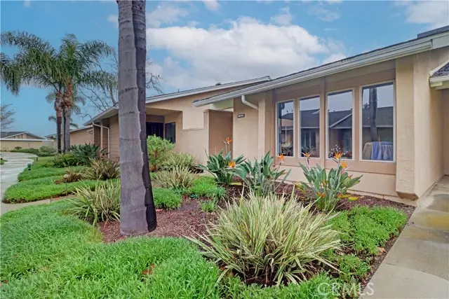 8566 Sierra  #911-C, Huntington Beach, CA 92646 - Image #2