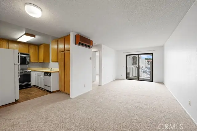 6330 Genesee  #203, San Diego, CA 92122 - Image #2