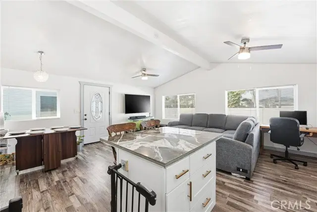 327 Wilson  #107, Costa Mesa, CA 92627 - Image #3