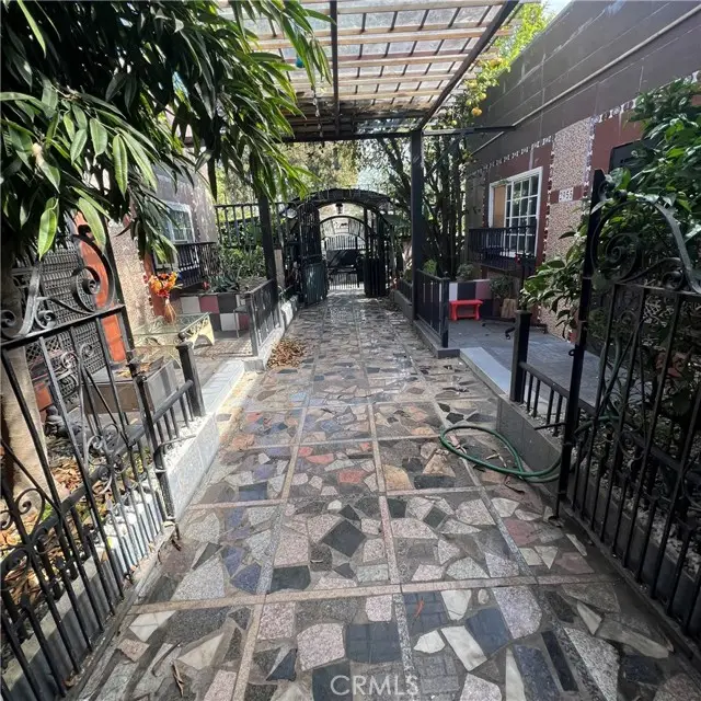 2949 Harcourt, Los Angeles, CA 90016 - #1