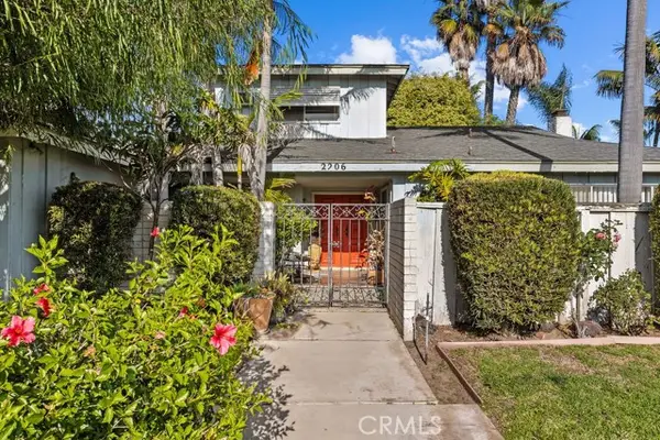 2206 Francisco, Newport Beach, CA 92660