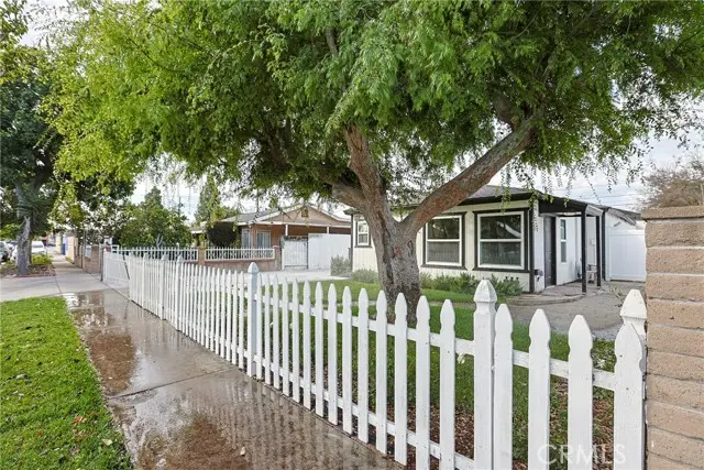 122 Bewley Street, Santa Ana, CA 92703 - #2