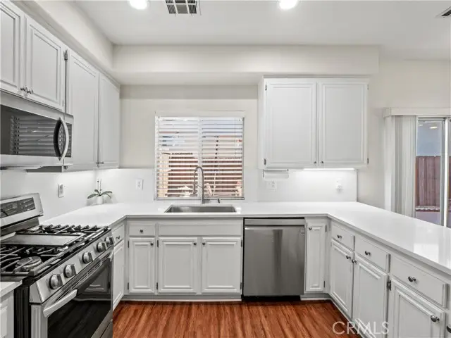 14632 Glenridge Court, Sylmar, CA 91342 - #3