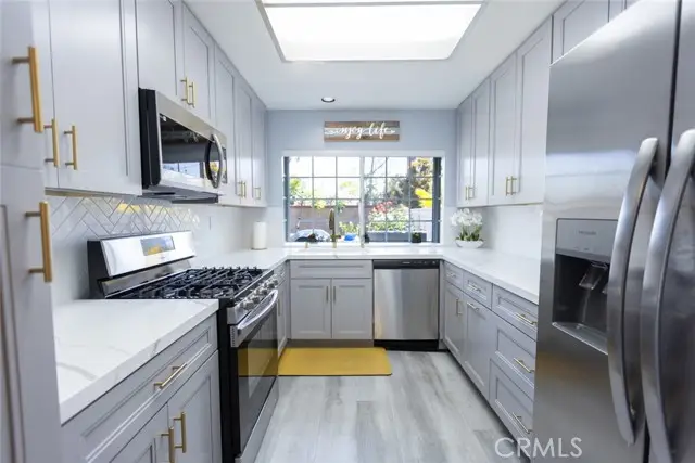 2196 Evergreen, Tustin, CA 92782 - Image #3