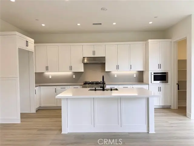 120 Awning, Irvine, CA 92618 - #3