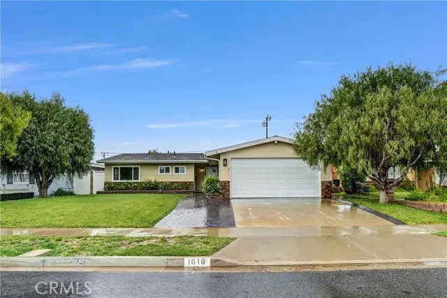 1616 Sandalwood Street, Costa Mesa, CA 92626 - #1