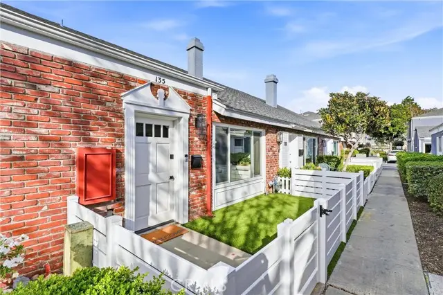 135 Morristown Lane, Costa Mesa, CA 92626 - #2