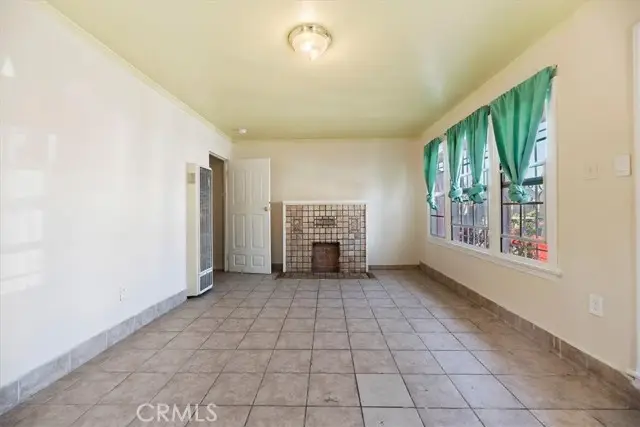 1174 38th, Los Angeles, CA 90037 - #3