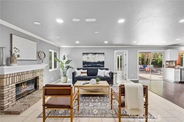 74 Linhaven, Irvine, CA 92602