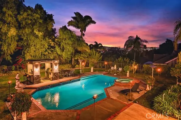 25641 Rapid Falls Road, Laguna Hills, CA 92653