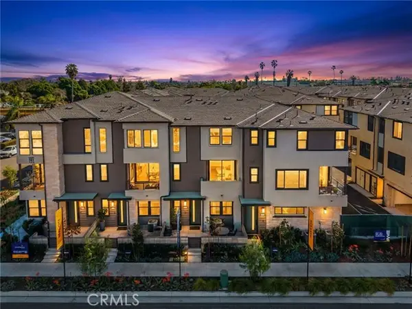 101 Laxore Street  #203, Anaheim, CA 92804