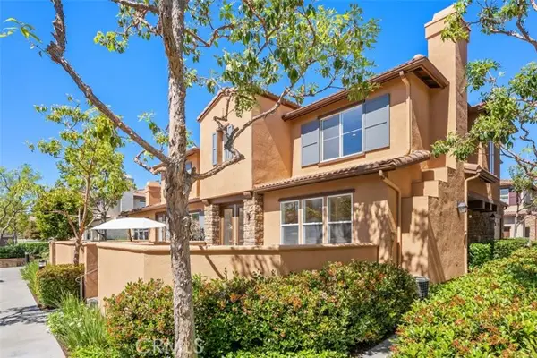 44 Sapphire #106, Irvine, CA 92602