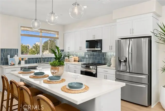 445 Eleanor Street, Pomona, CA 91766 - #2