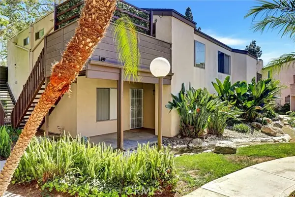 1466 Cabrillo Park  #C, Santa Ana, CA 92701