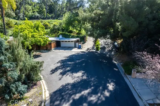 4551 Lindley Avenue, Tarzana, CA 91356 - #3