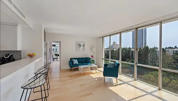 2160 Century Park  #905, Los Angeles, CA 90067