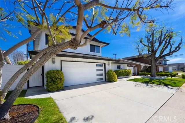 19622 Canberra Ln, Huntington Beach, CA 92646 - #2