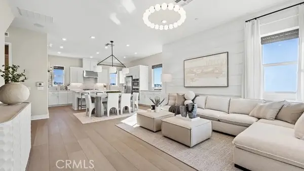 828 Sonia, Irvine, CA 92618