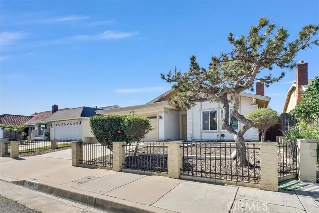 8895 Brooke Avenue, Westminster, CA 92683 - #2