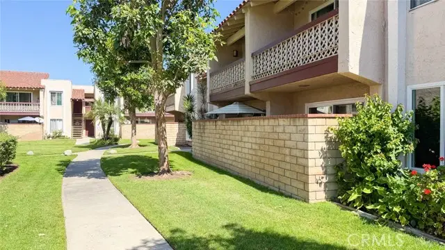 700 La Veta, Orange, CA 92868 - #1