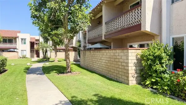 700 La Veta, Orange, CA 92868