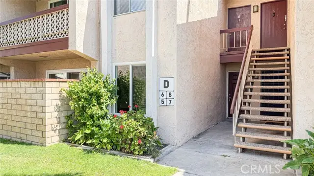 700 La Veta, Orange, CA 92868 - #2