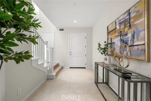 113 Hanging, Irvine, CA 92620 - #3