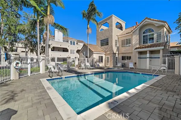 4581 Warner Avenue  #202, Huntington Beach, CA 92649