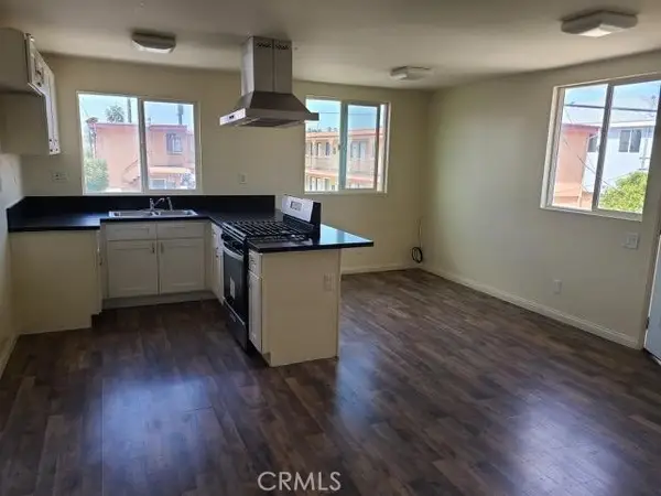 944 74th, Los Angeles, CA 90044