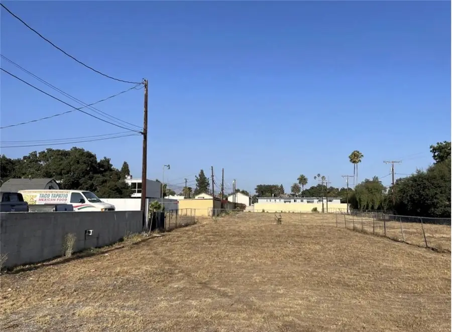 628 Pasadena, Azusa, CA 91702 - #2