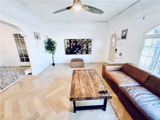 3034 Edgehill Drive, Los Angeles, CA 90018 - #2