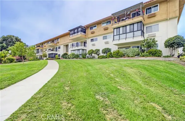 2355 Via Mariposa  #2F, Laguna Woods, CA 92637