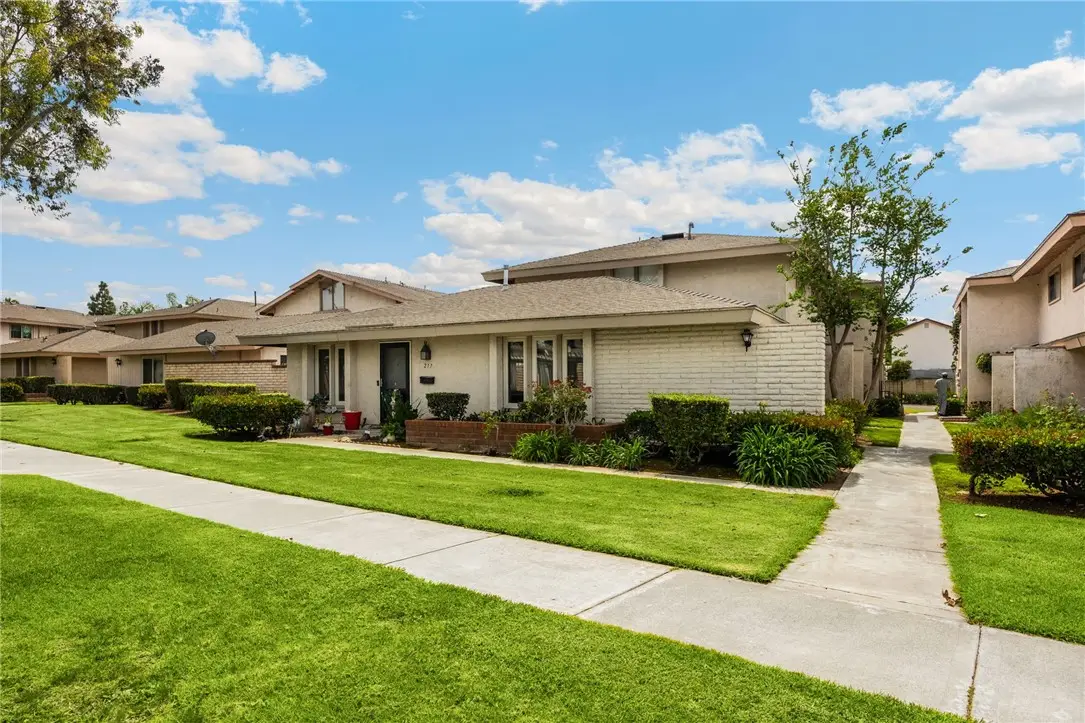 211 Doverfield, Placentia, CA 92870 - #1
