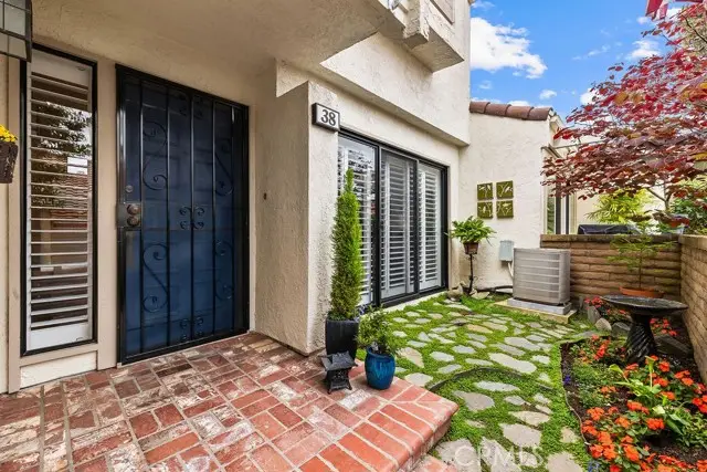 38 Navarre, Irvine, CA 92612 - #3