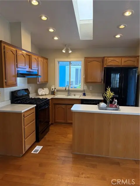 5200 Heil Avenue  #7, Huntington Beach, CA 92649 - #3