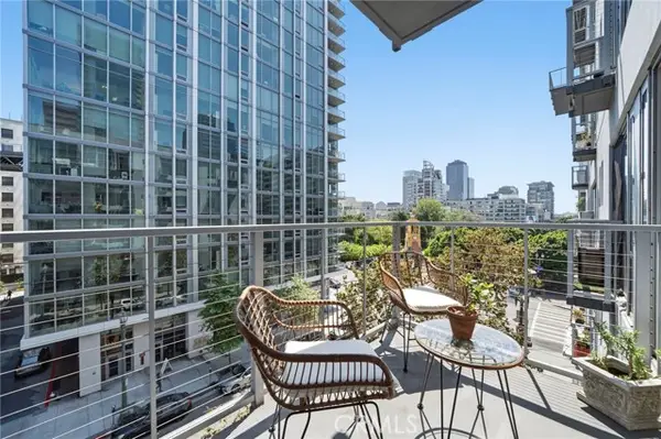 645 9th St #424, Los Angeles, CA 90015