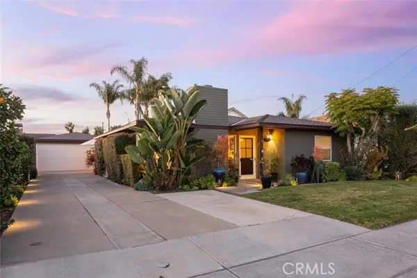 2011 Tustin Avenue, Costa Mesa, CA 92627