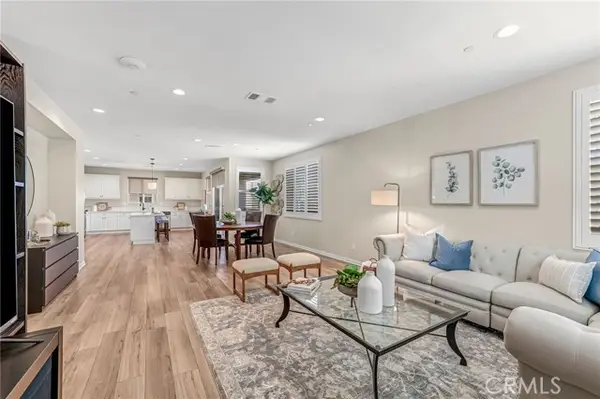 925 3rd, Santa Ana, CA 92701