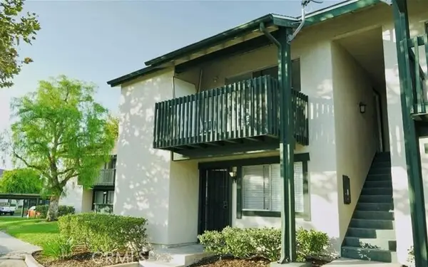 23232 orange av, Lake Forest, CA 92630