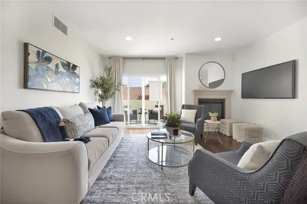 1726 Bentley Avenue  #PH3, Los Angeles, CA 90025