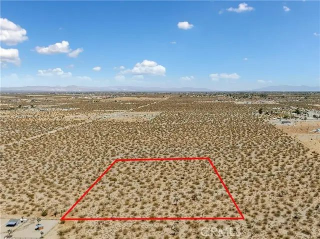 2 Wintergreen Rd, Pinon Hills, CA 92372 - #2