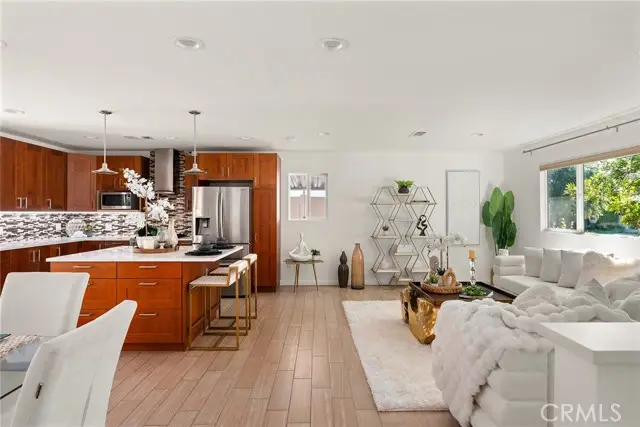 13927 Otsego St, Sherman Oaks, CA 91423 - #3