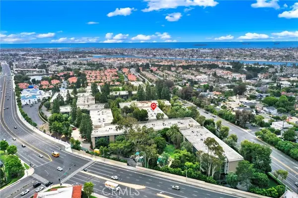 552 Bellflower  #303, Long Beach, CA 90814