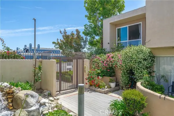 10732 Knott, Stanton, CA 90680