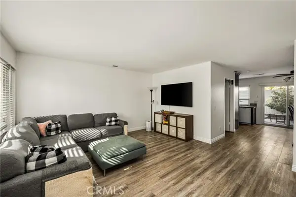 19752 Bromley Lane  #9, Huntington Beach, CA 92646