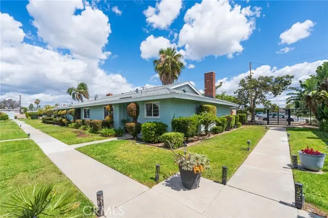1106 Mitchell, Tustin, CA 92780 - #3