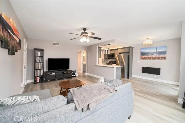 609 S. Newhope St Unit B, Santa Ana, CA 92704 - #3