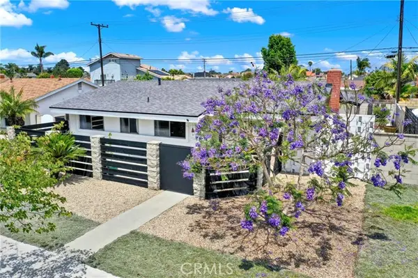 8401 INDIANAPOLIS, Huntington Beach, CA 92646