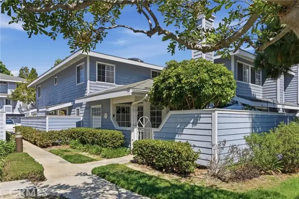 19116 Queensport Lane  #E, Huntington Beach, CA 92646