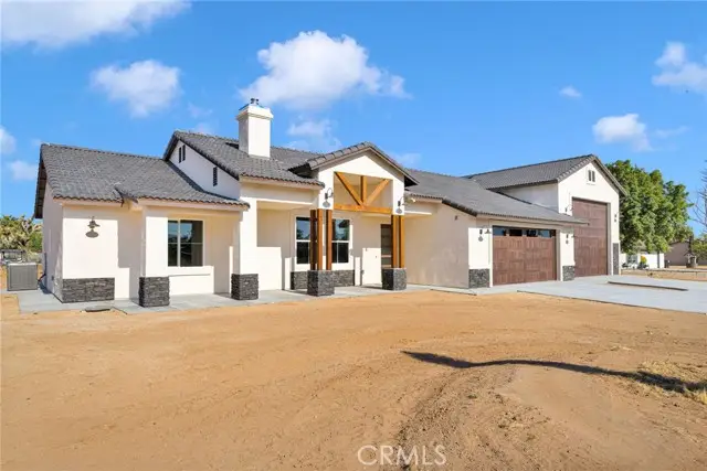 13710 Iroquois Road, Apple Valley, CA 92307 - #2